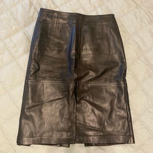 Beautiful and edgy 100% lamb skin leather midi skirt
